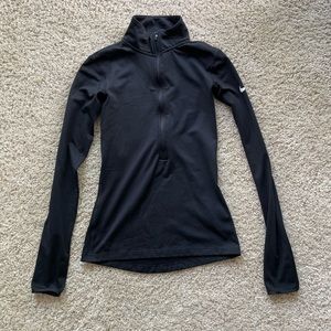 Nike dri fit, half zip pullover